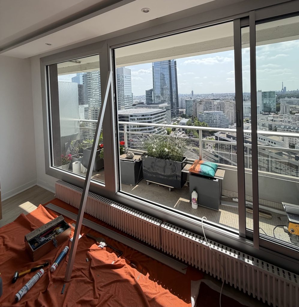Rénovation de fenêtres au 22ème étage à La Défense